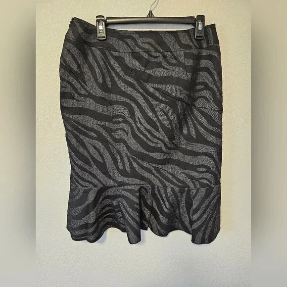 Sandro Black and Grey Zebra Print Knee Length Skirt Women's Size 10 NWOT - Picture 5 of 7
